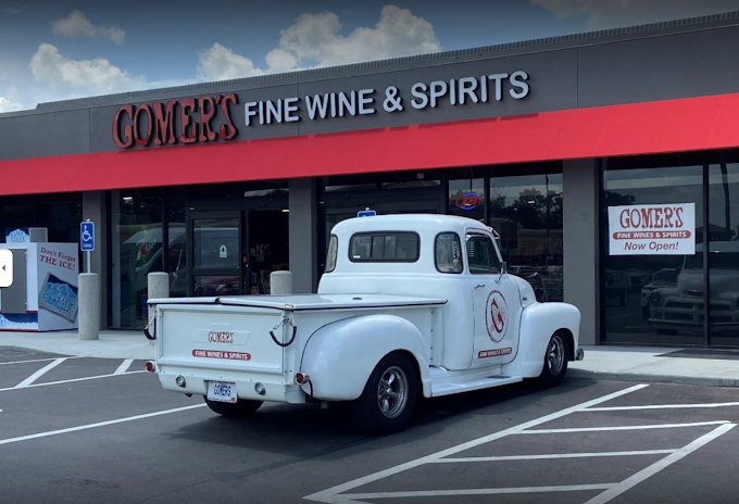 Gomer's Fine Wine & Spirits store at 103rd Street & State Line Road Kansas City MO